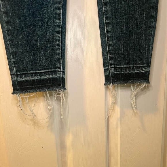 Women's Distressed Judy Blue Jeans Size 11/30 - Picture 4 of 7